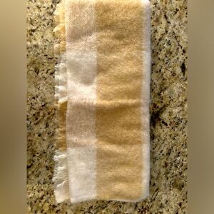 21” wide X 6’ long. Brand new with tags Steve Madden Shaw super soft.